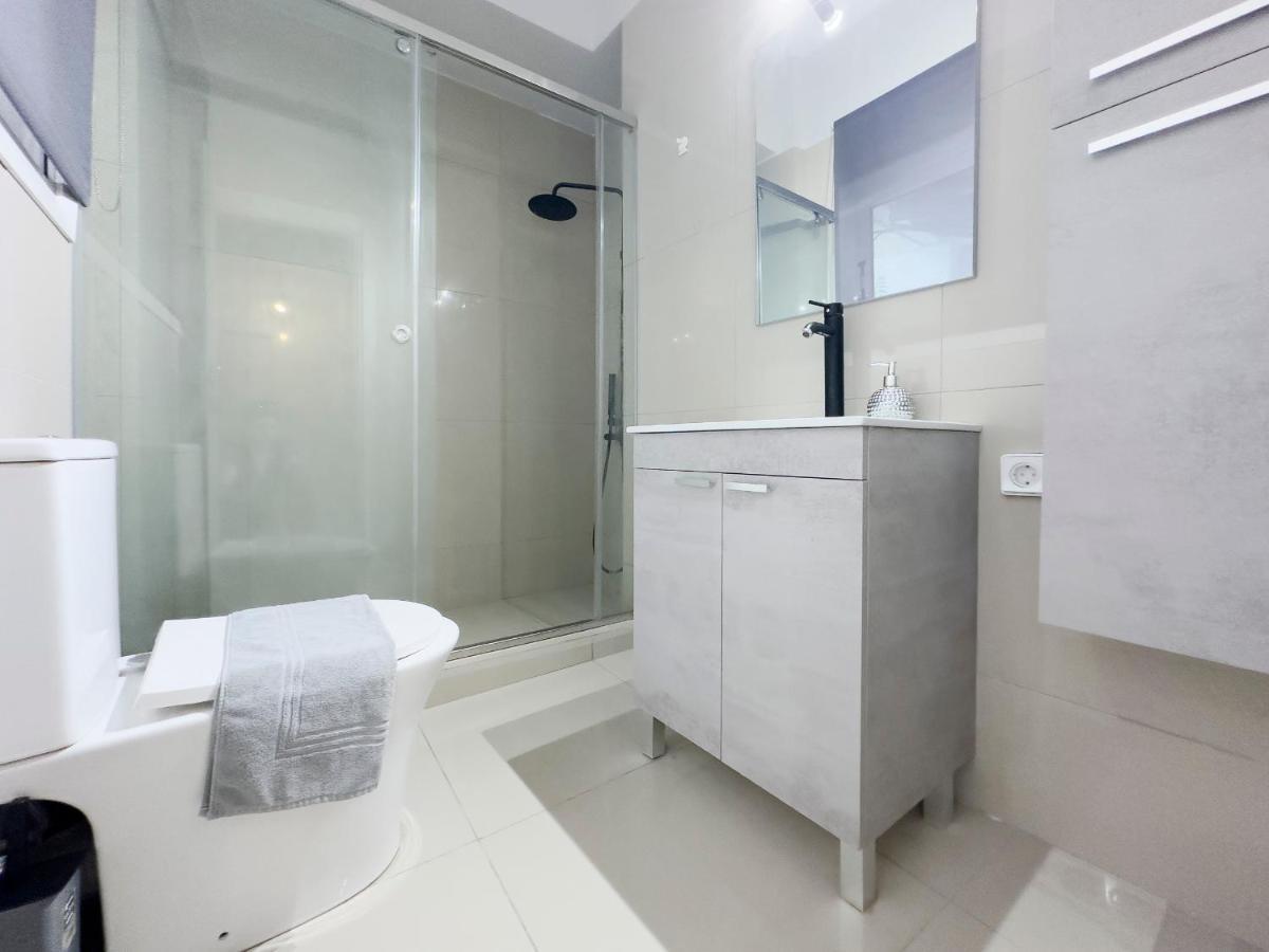 Satovriandou Spacious 128Sqm Apt In Atenas Exterior foto